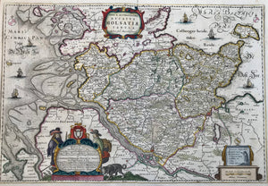 "Nova & Accuratissima Ducatus Holsatiae Tabula"  Die Karte zeight die Konturen von Meeren, der Nordsee und der Ostsee. Das macht ja eine Karte immer interessanter als nur eine "Landmasse". Das Fürstentum Stormarn ist mit viel Detail im Zentrum abgebildet. Die Karte stammt auch aus dem Mejer-Atlas von Schleswig-Holstein. Husum, 1652, ist aber altkoloriert und in herausragend exzellentem Erhaltungszustand. Es ist quasi die Titel-Kupferstichkarte zu dem Atlas für "Holstein".